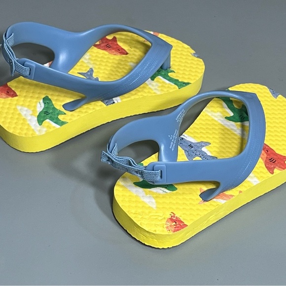 Toddler boys Yellow colorful shark baby Flip Flops size 5 good condition. - Picture 7 of 13